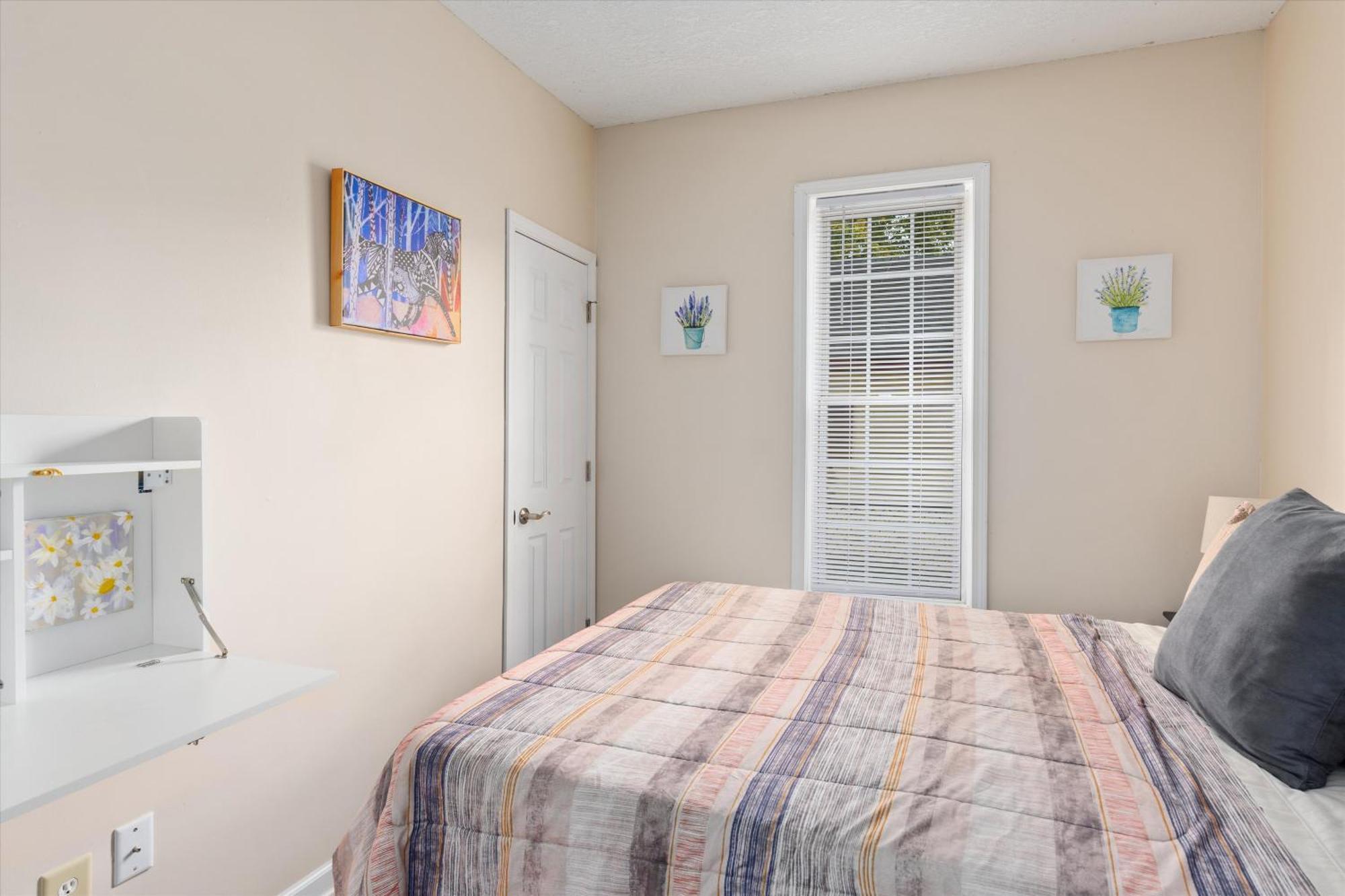 Apartment Snapdragon - Charming Two Bedroom In Corcoran Neighborhood *